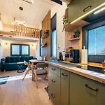 Tiny House Ingo John 'shadow' *